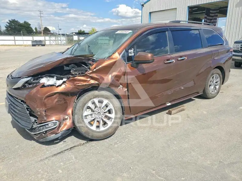 2022 Toyota SIENNA фото