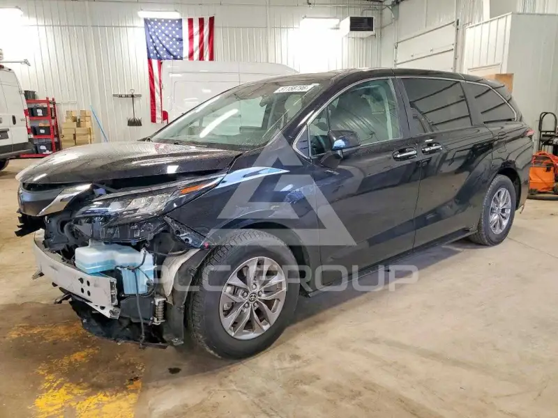 2022 Toyota SIENNA фото