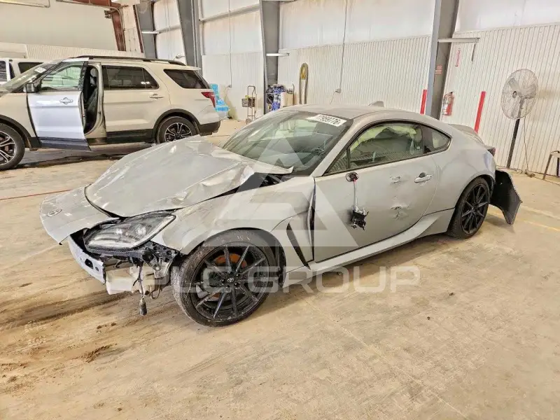 2022 Toyota  фото