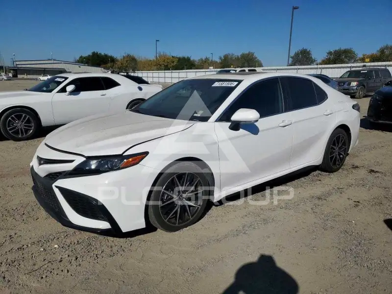 2022 Toyota CAMRY photo