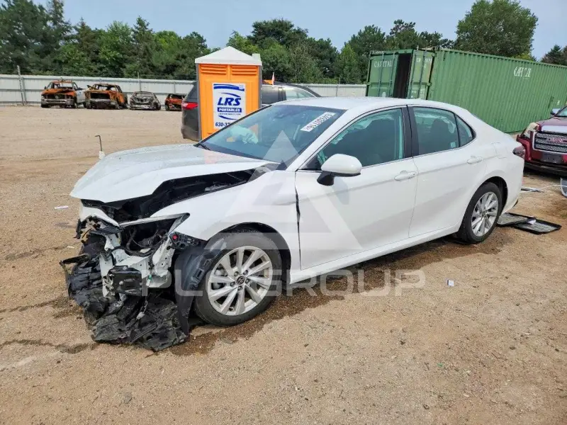 2022 Toyota CAMRY фото