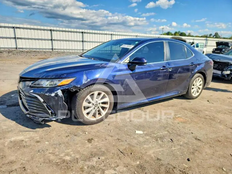 2022 Toyota CAMRY photo