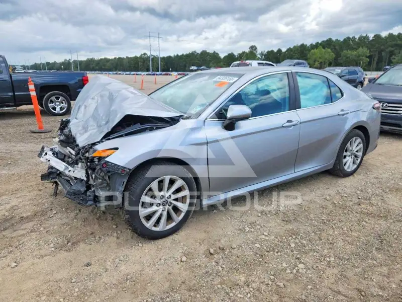 2022 Toyota CAMRY photo