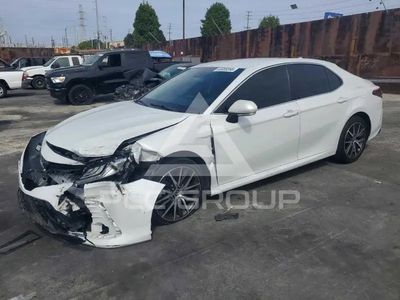 2022 Toyota CAMRY фото