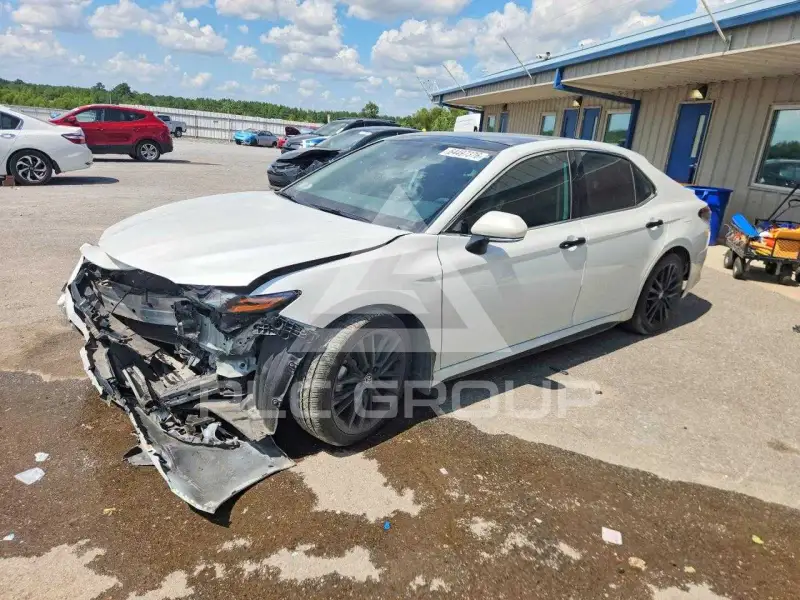 2022 Toyota CAMRY photo