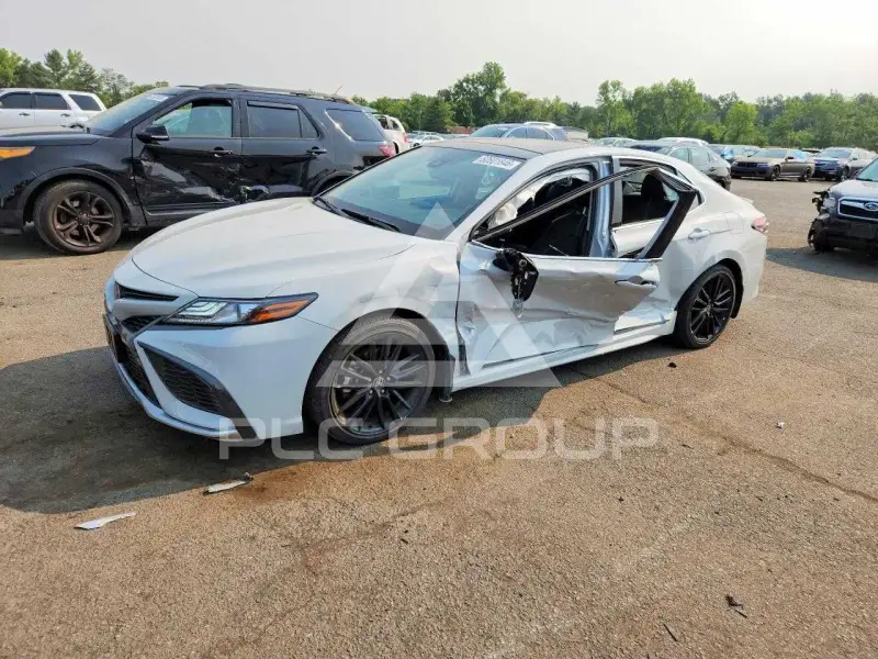 2022 Toyota CAMRY фото