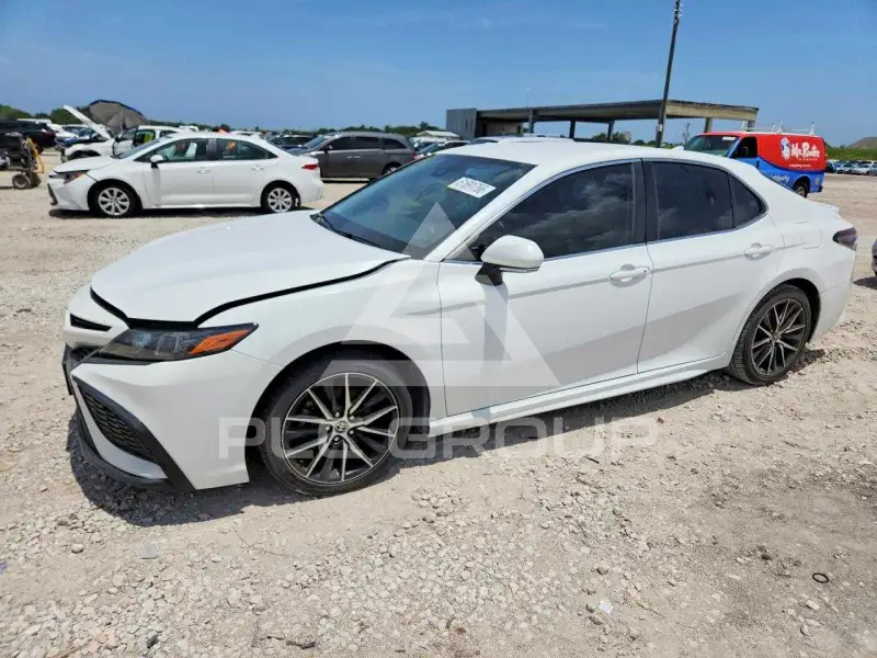 2022 Toyota CAMRY photo