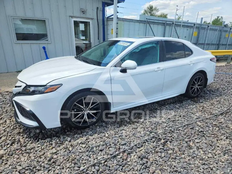 2022 Toyota CAMRY фото