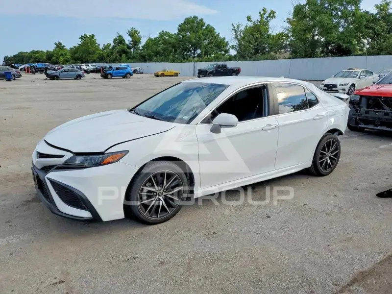 2022 Toyota CAMRY фото