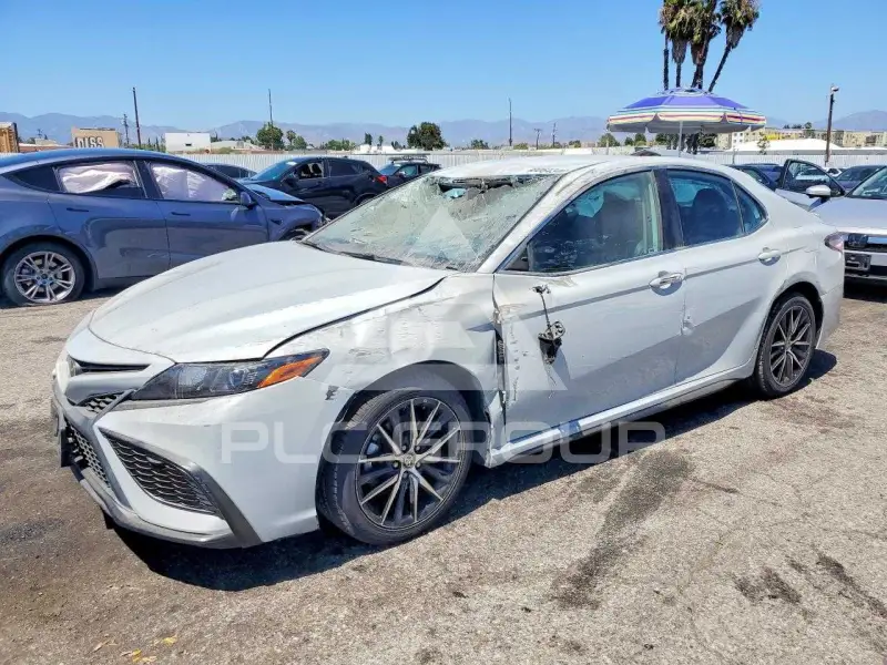 2022 Toyota CAMRY фото