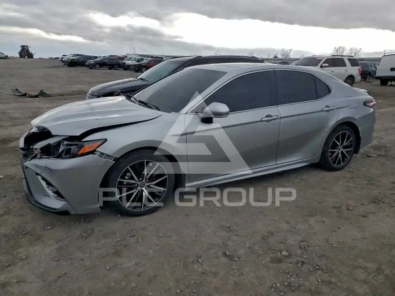 2022 Toyota CAMRY photo