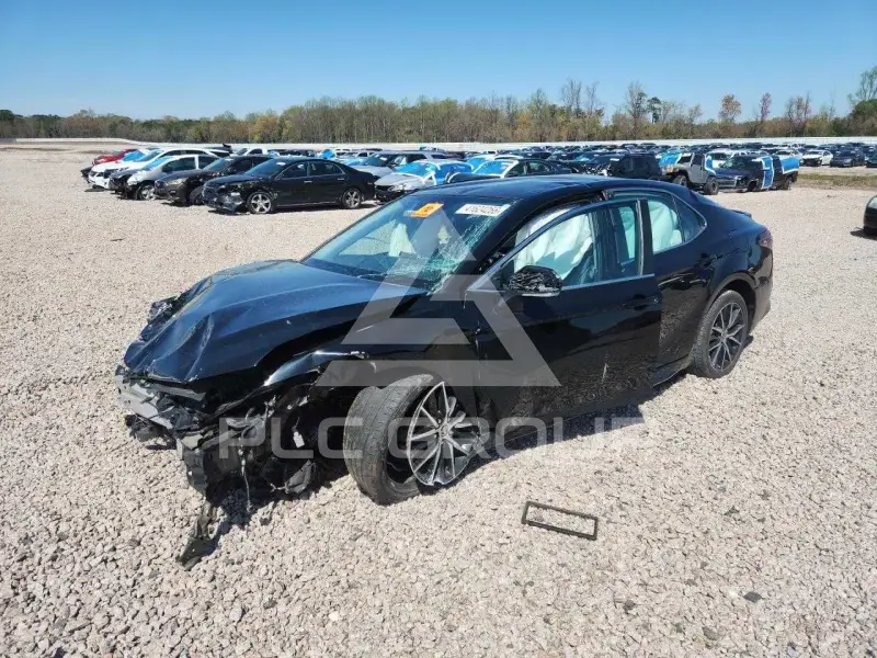2022 Toyota CAMRY photo
