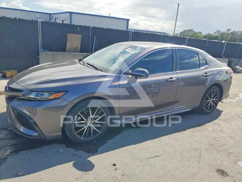 2022 Toyota CAMRY фото