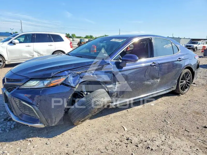 2022 Toyota CAMRY фото