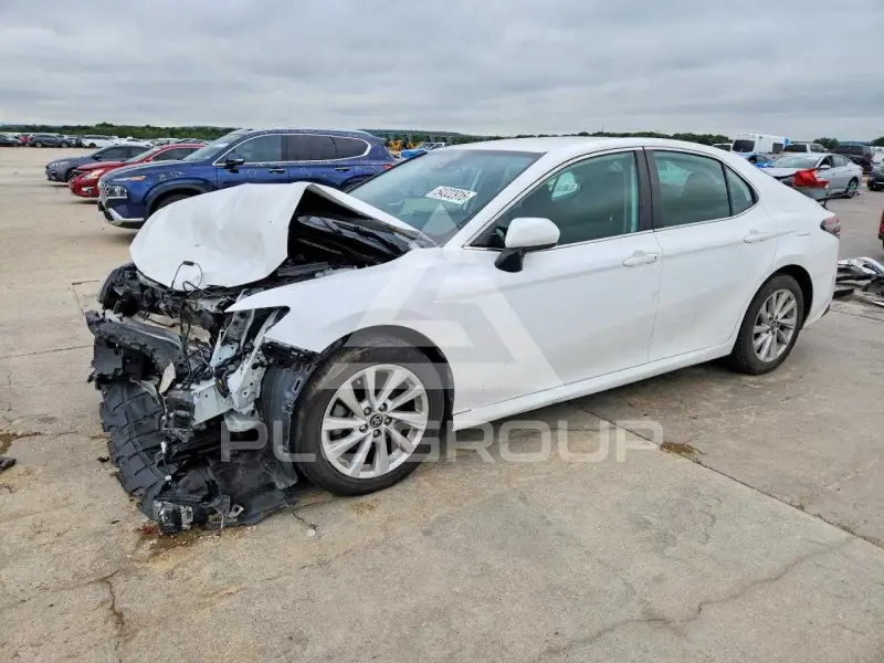 2022 Toyota CAMRY photo