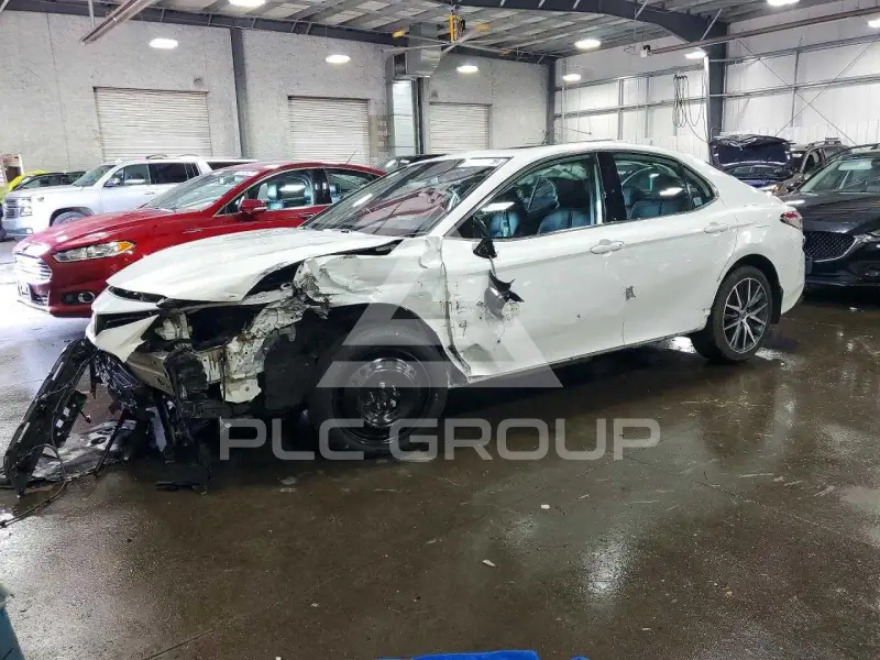 2022 Toyota CAMRY фото