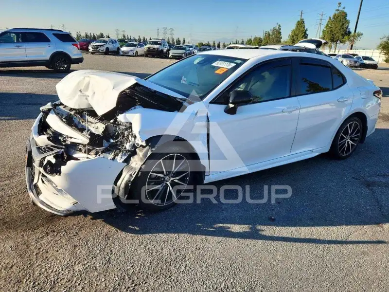 2022 Toyota CAMRY фото