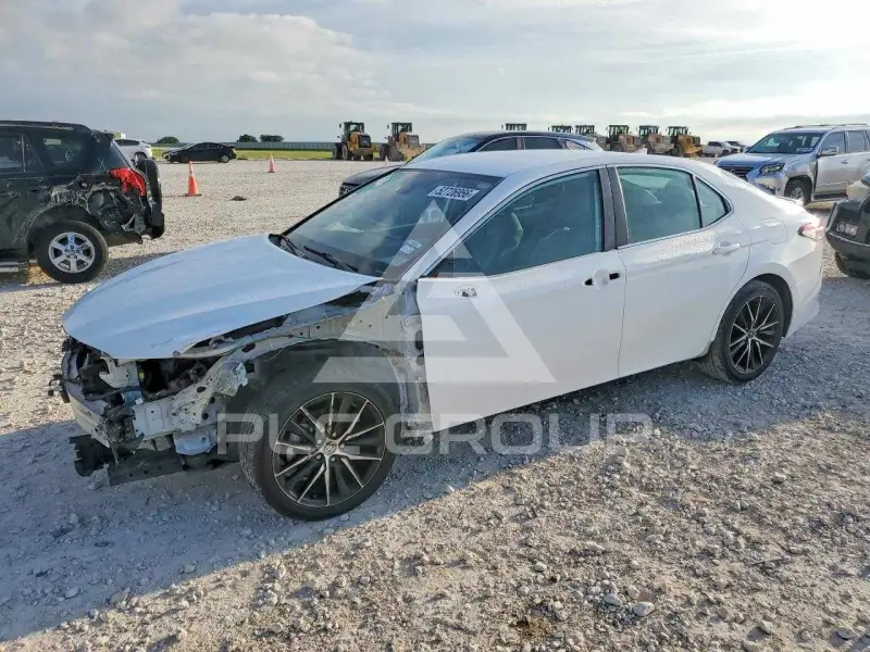 2022 Toyota CAMRY фото