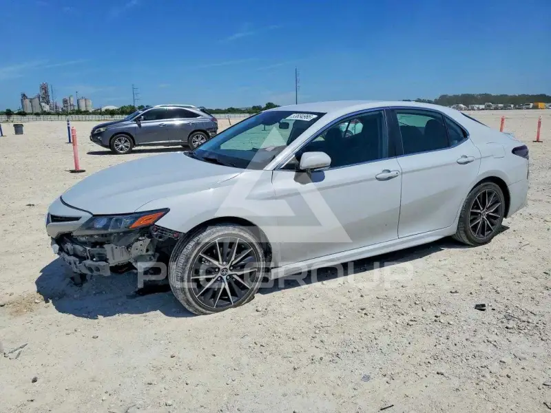 2022 Toyota CAMRY фото