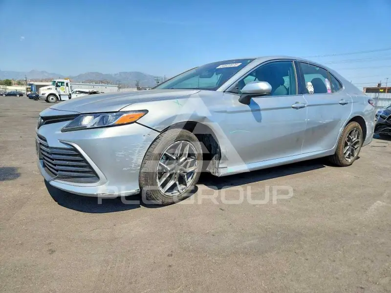 2022 Toyota CAMRY фото