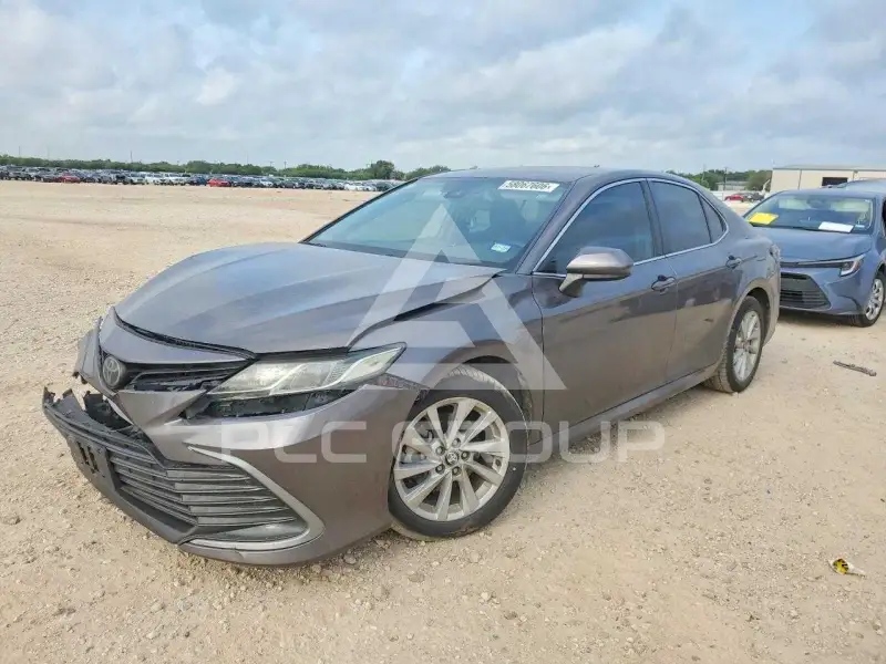 2022 Toyota CAMRY фото