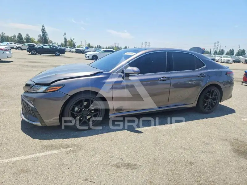 2022 Toyota CAMRY фото