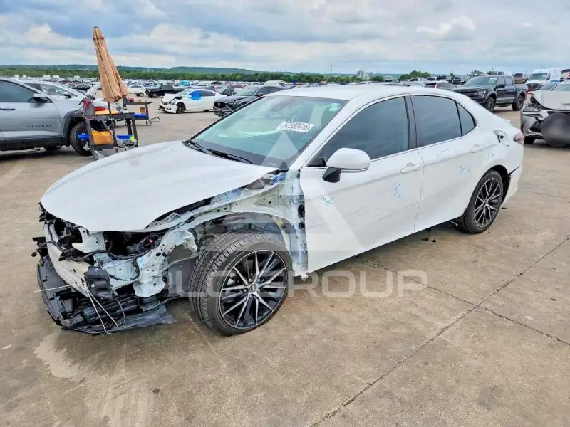 2022 Toyota CAMRY фото