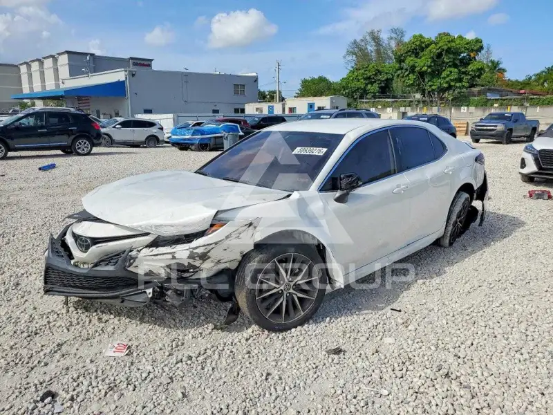 2022 Toyota CAMRY photo