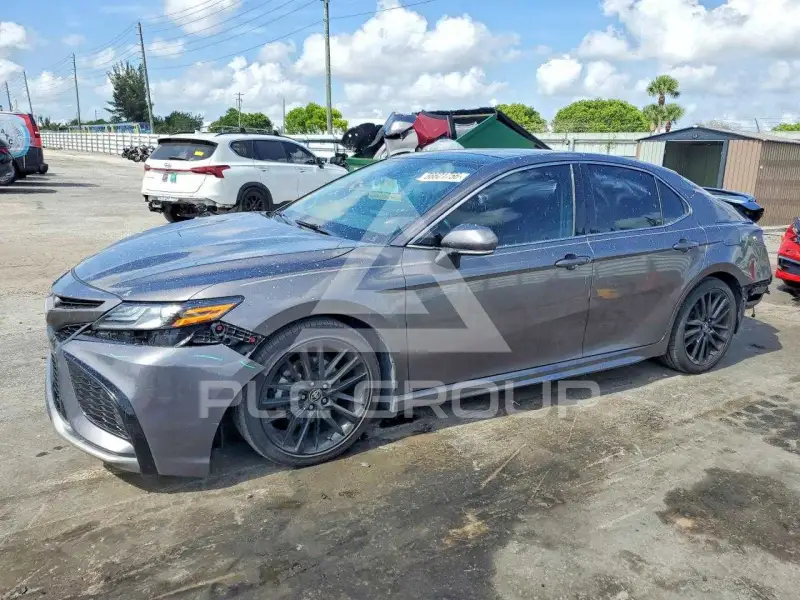2022 Toyota CAMRY фото