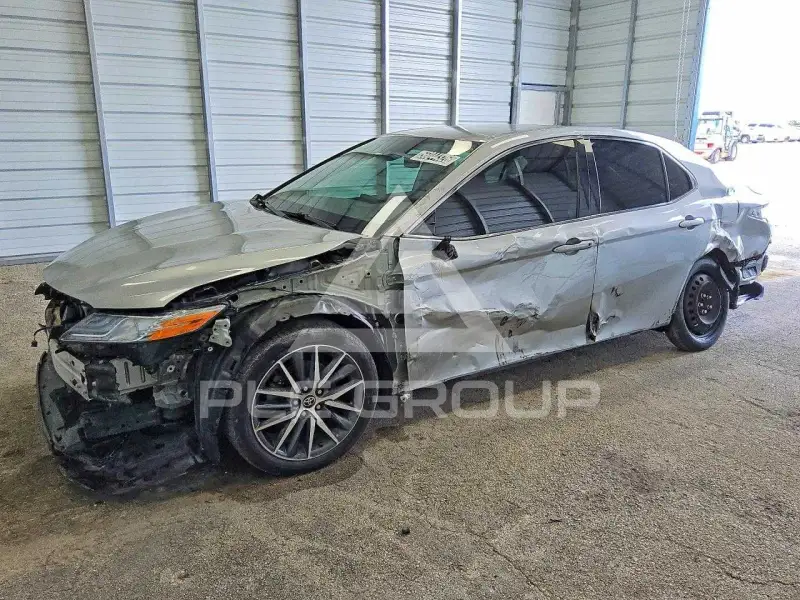 2022 Toyota CAMRY photo