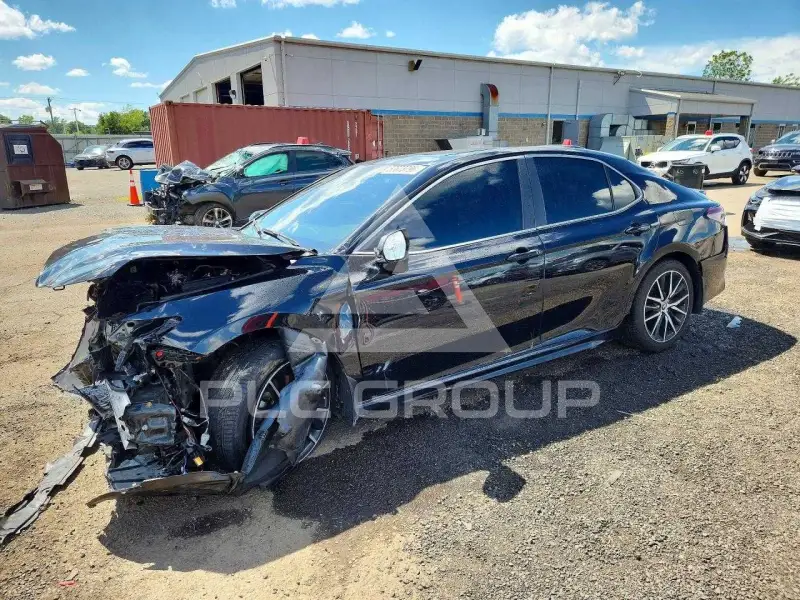 2022 Toyota CAMRY фото