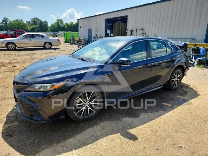 2022 Toyota CAMRY photo