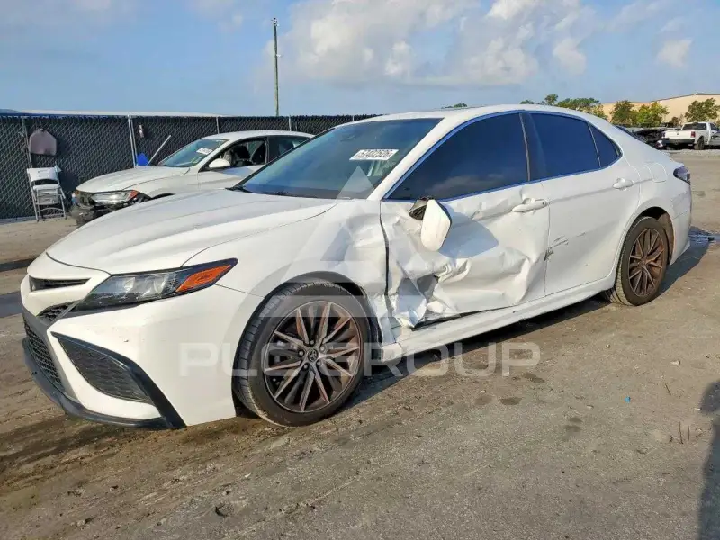 2022 Toyota CAMRY фото