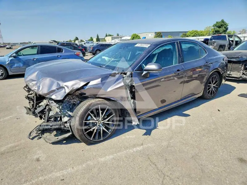 2022 Toyota CAMRY фото