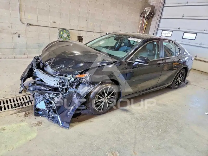 2022 Toyota CAMRY фото