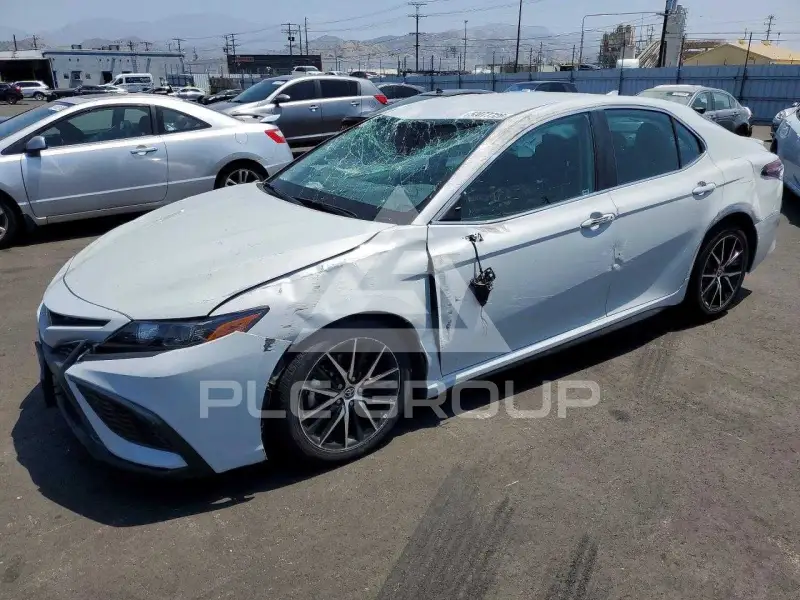 2022 Toyota CAMRY фото