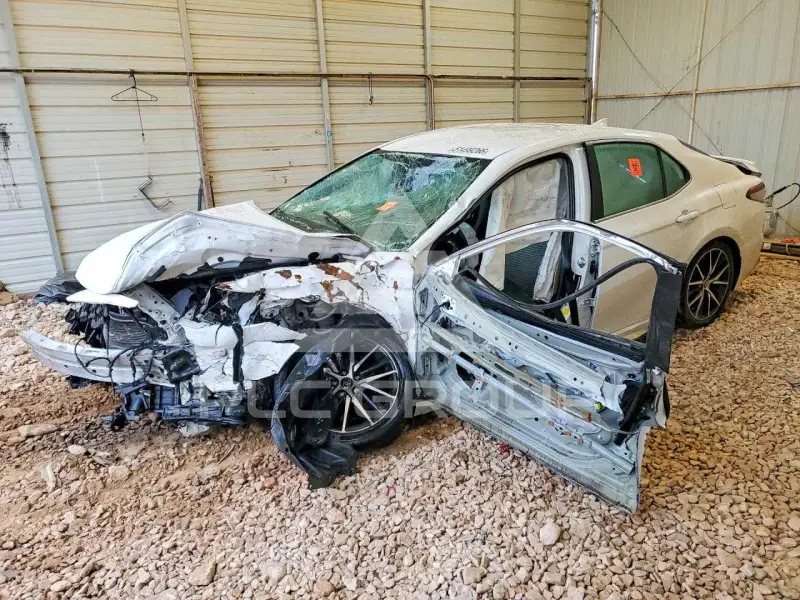 2022 Toyota CAMRY фото
