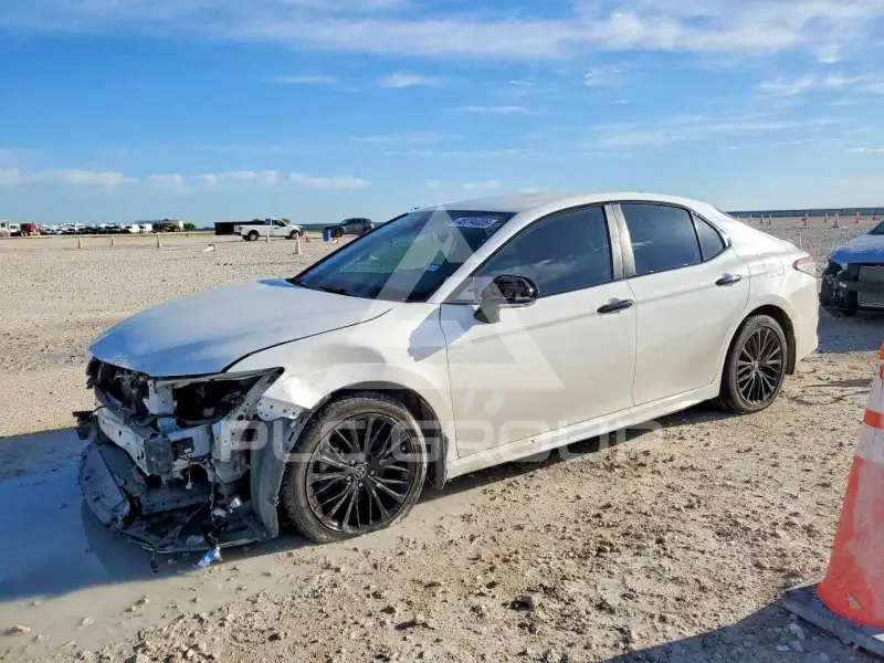 2022 Toyota CAMRY photo
