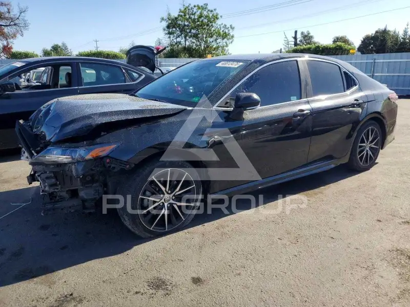 2022 Toyota CAMRY фото