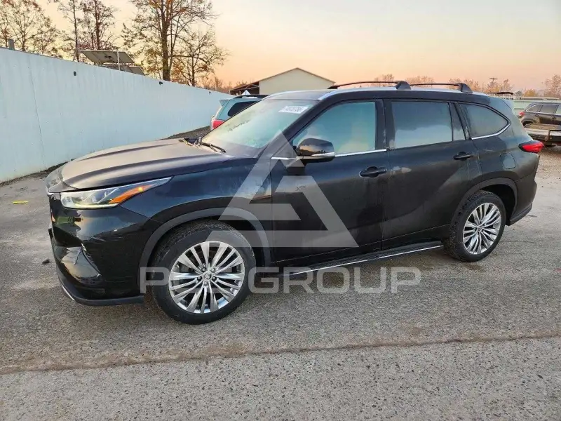 2022 Toyota Highlander photo