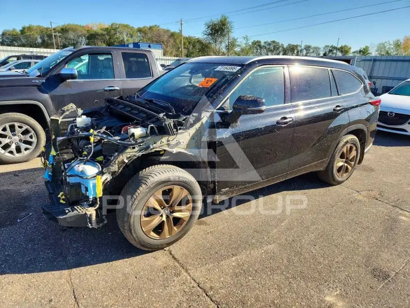 2022 Toyota Highlander фото