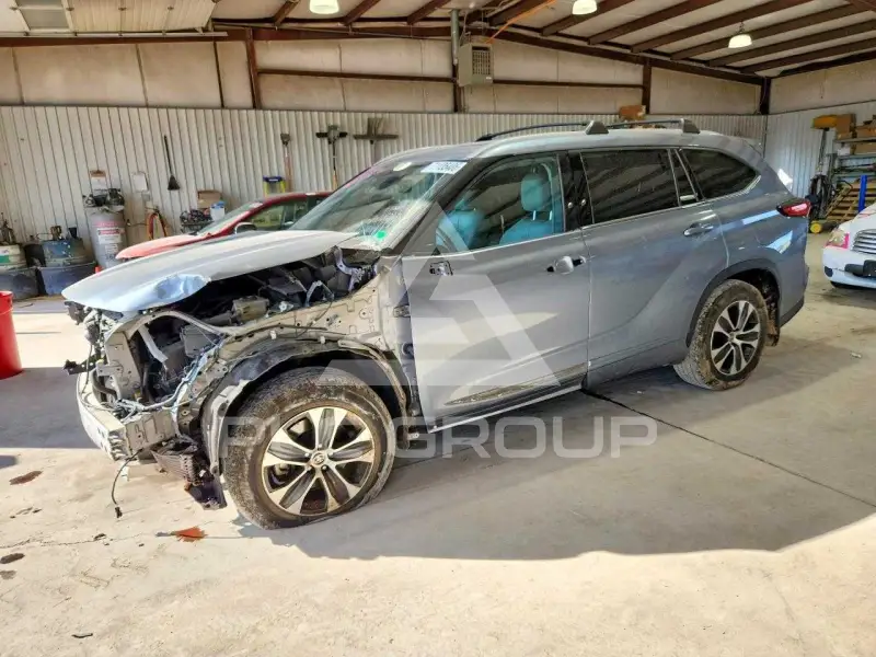 2022 Toyota Highlander фото