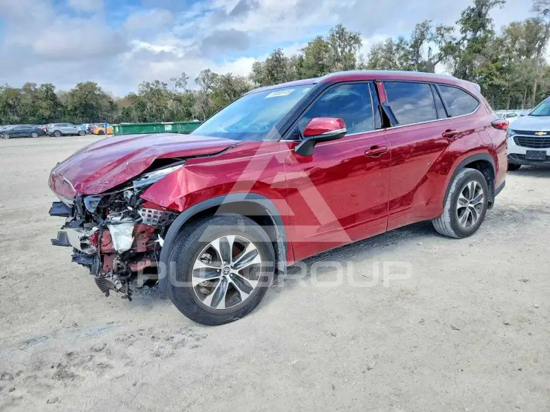 2022 Toyota Highlander photo