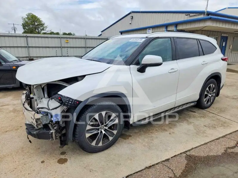 2022 Toyota Highlander photo