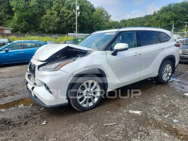 2022 Toyota Highlander photo