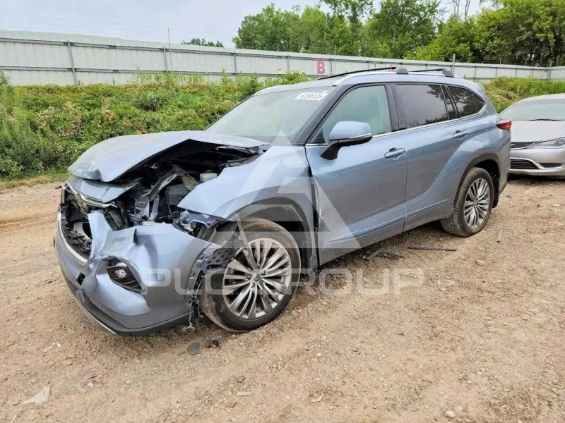 2022 Toyota Highlander фото