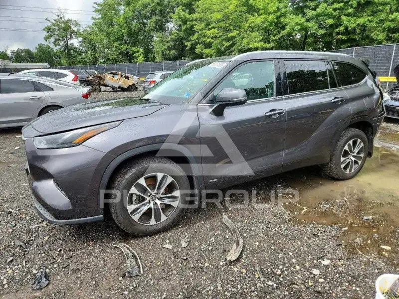 2022 Toyota Highlander фото