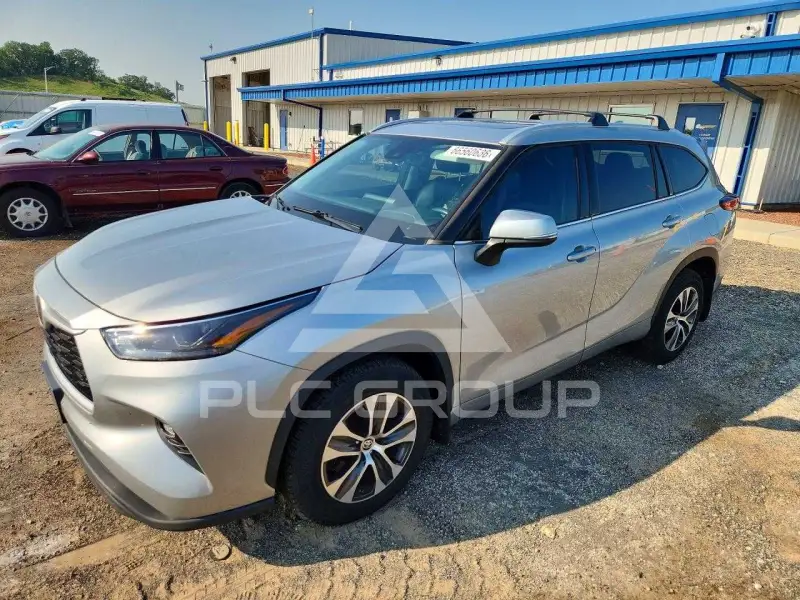 2022 Toyota Highlander фото