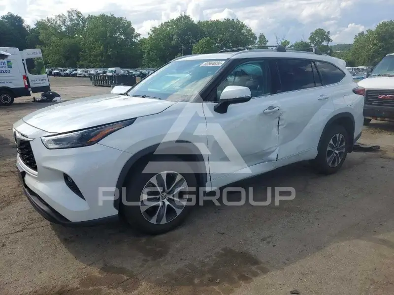 2022 Toyota Highlander фото