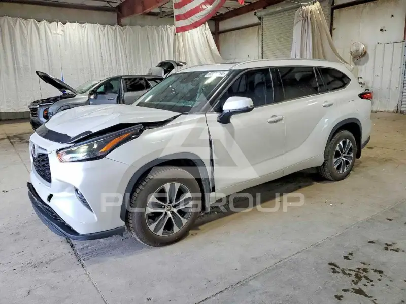 2022 Toyota Highlander фото